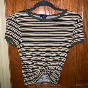 Stripped tee shirt